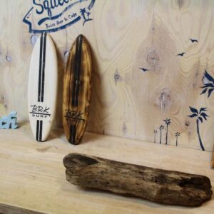 部屋の片隅に、玄関のわきにそっと